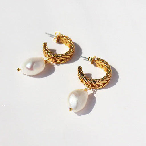 Genuine Freshwater Pearl Gloria Earring