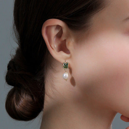 Genuine Freshwater Pearl Greenwish Earrings
