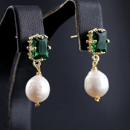 Genuine Freshwater Pearl Greenwish Earrings