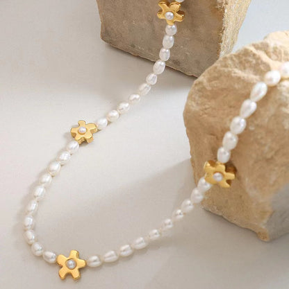 Genuine Freshwater Pearl Titanium Steel Daisy Necklace