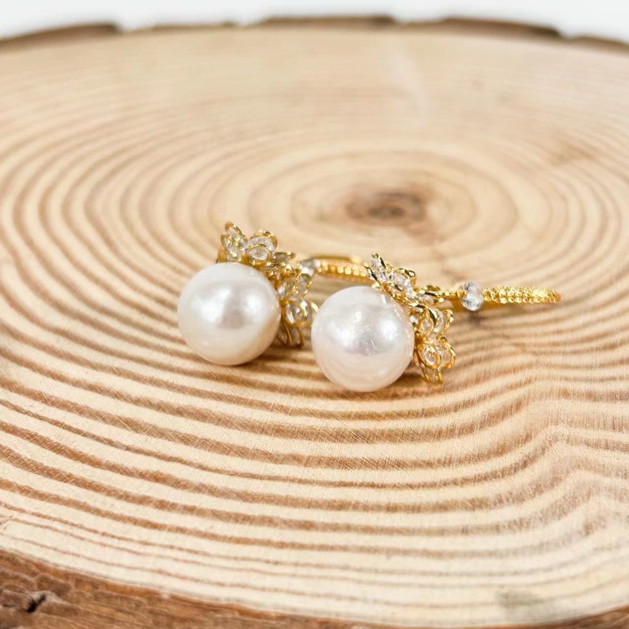 Genuine Freshwater Baroque Edison Pearl Freesia Earrings (Limited Edition)